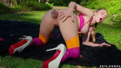 EvilAngel.26.09.25.Scarlet.Chase.Cant.Stop.Squirting.XXX.1080p.MP4-WRB