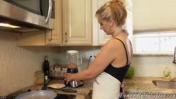 WomenByJuliAnn.16.02.10.Cooking.With.Julia.XXX.1080p.MP4-GAPFiLL