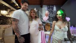 LetsPostIt.26.02.21.Jasmine.Banks.Bun.In.The.Oven.And.Cake.On.Your.Face.XXX.1080p.MP4-WRB