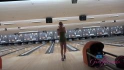 ATKGirlfriends.25.02.08.Fiona.Peaches.Bowling.1.XXX.1080p.MP4-WRB