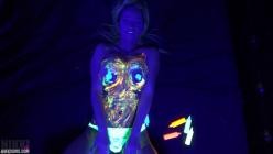 NikkiSims.17.08.25.Black.Light.Body.Paint.XXX.1080p.WMV-LEWD
