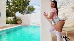 Watch4Beauty.26.04.26.Layla.Scarlett.Insertable.Dildo.Backstage.XXX.1080p.MP4-WRB