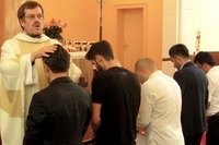 Asyl nach Taufe - Wenn Flüchtlinge zum Christentum konvertieren