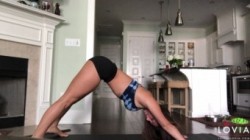 FallInLovia 18 06 29 Yoga 1080p