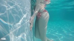 Watch4Beauty 15 08 16 Heidi In A Pool 1080p