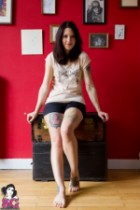 SuicideGirls   Vikky Coffre A Souhaits